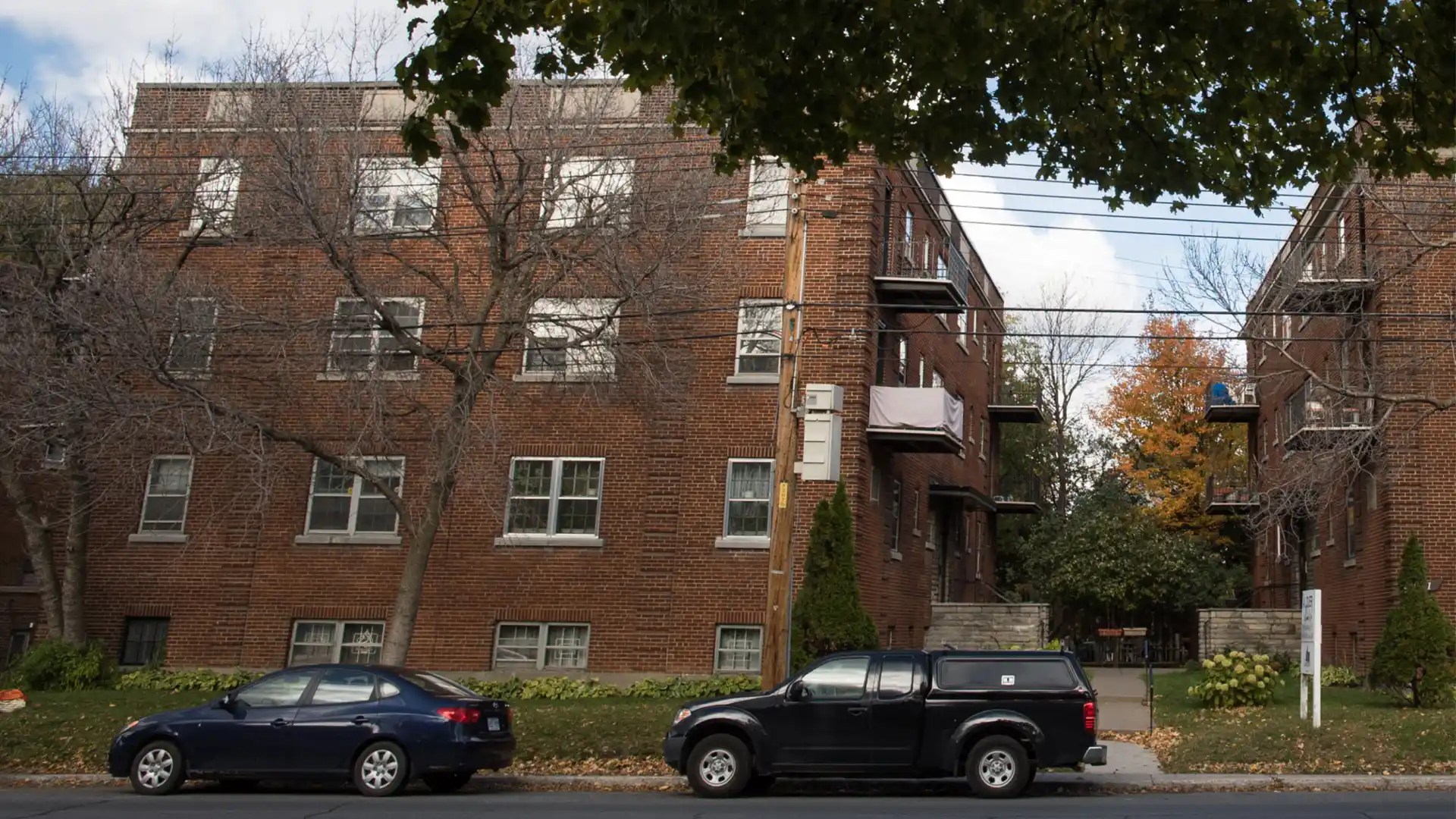 5783 Cote SaintLuc Road Hampstead Gestion Lameer